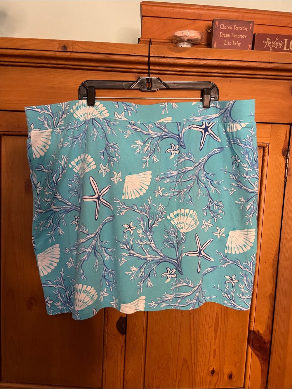 Quacker Factory Aqua Shell & Starfish Skater Skort - Picture 5 of 7